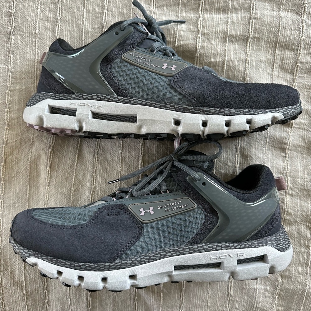 Under Armor Sneaker